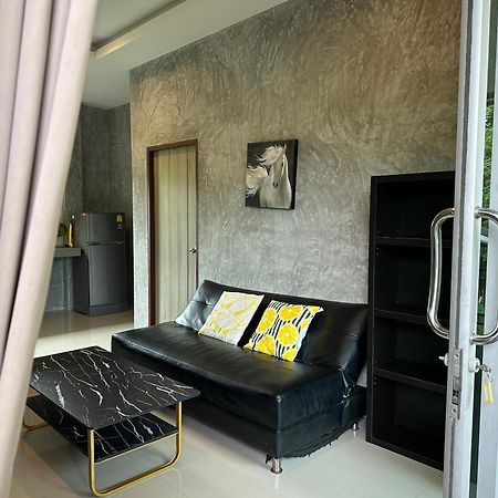 The Zohan Resort & Travel Agency Wok Tum Экстерьер фото