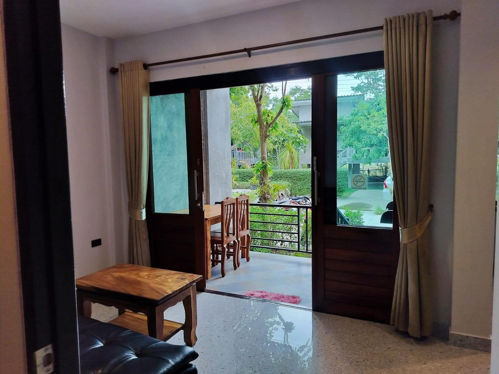 The Zohan Resort & Travel Agency Wok Tum Экстерьер фото