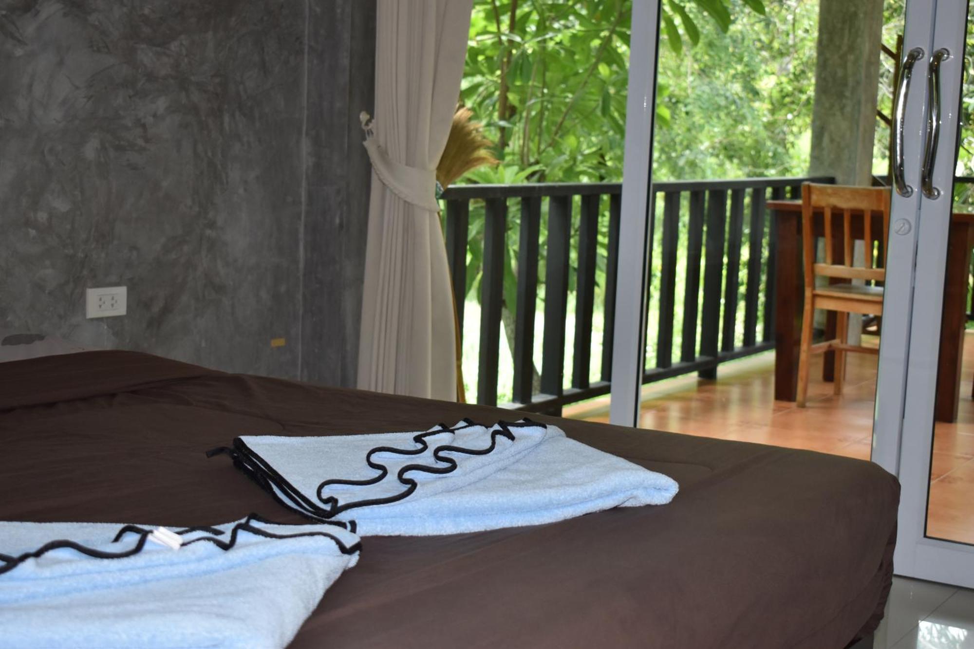 The Zohan Resort & Travel Agency Wok Tum Экстерьер фото